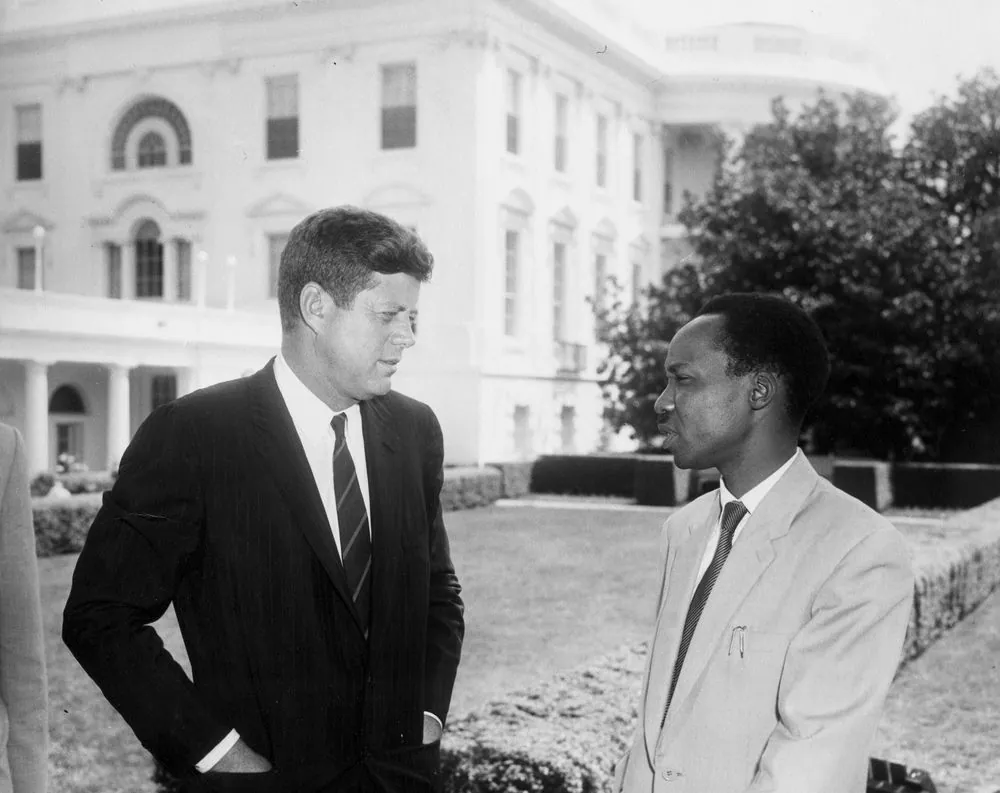 Julius Nyerere talking with John F. Kennedy outside the White House