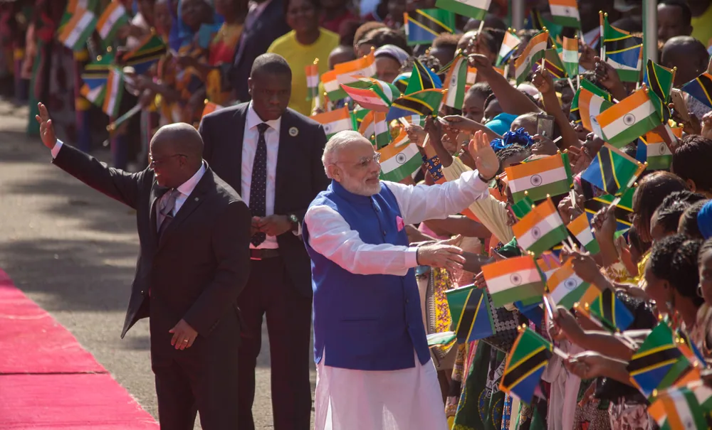 John Magufuli and Narendra Modi at the ceremonial welcome at State House, Dar es Salaam