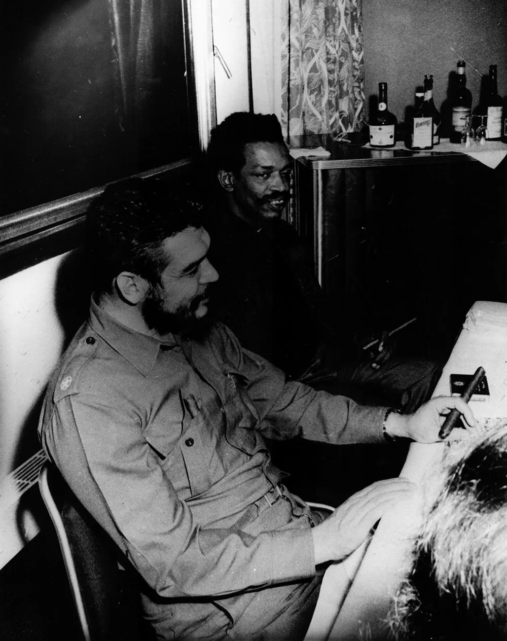Abdulrahman Babu with Che Guevara in Geneva, July 1964
