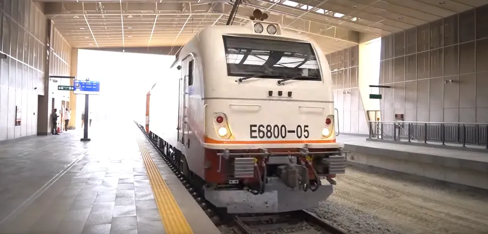 An electric SGR passenger train from Dar es Salaam arriving at Dodoma station